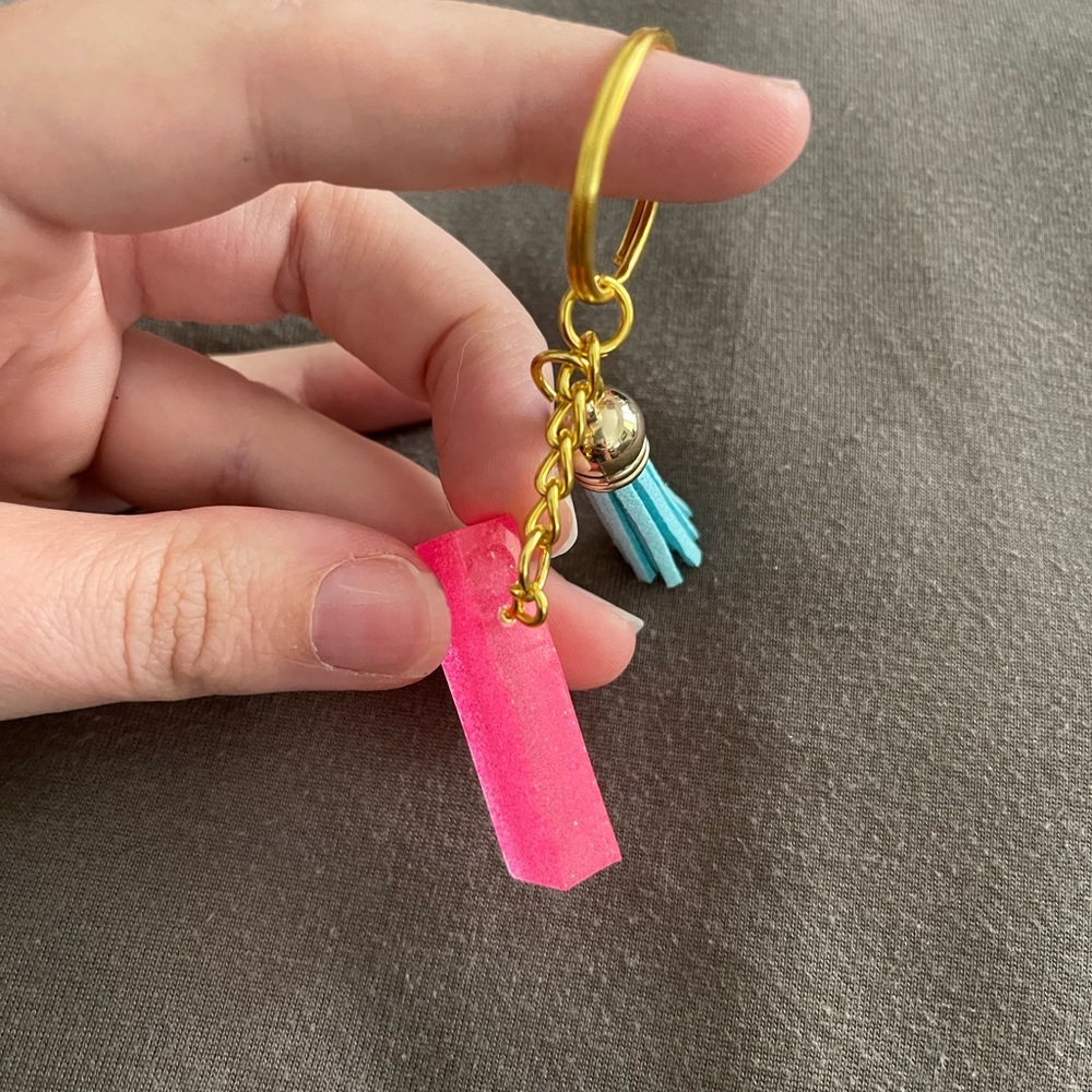 Handmade Number "1" Keychain - Picture 3 of 6